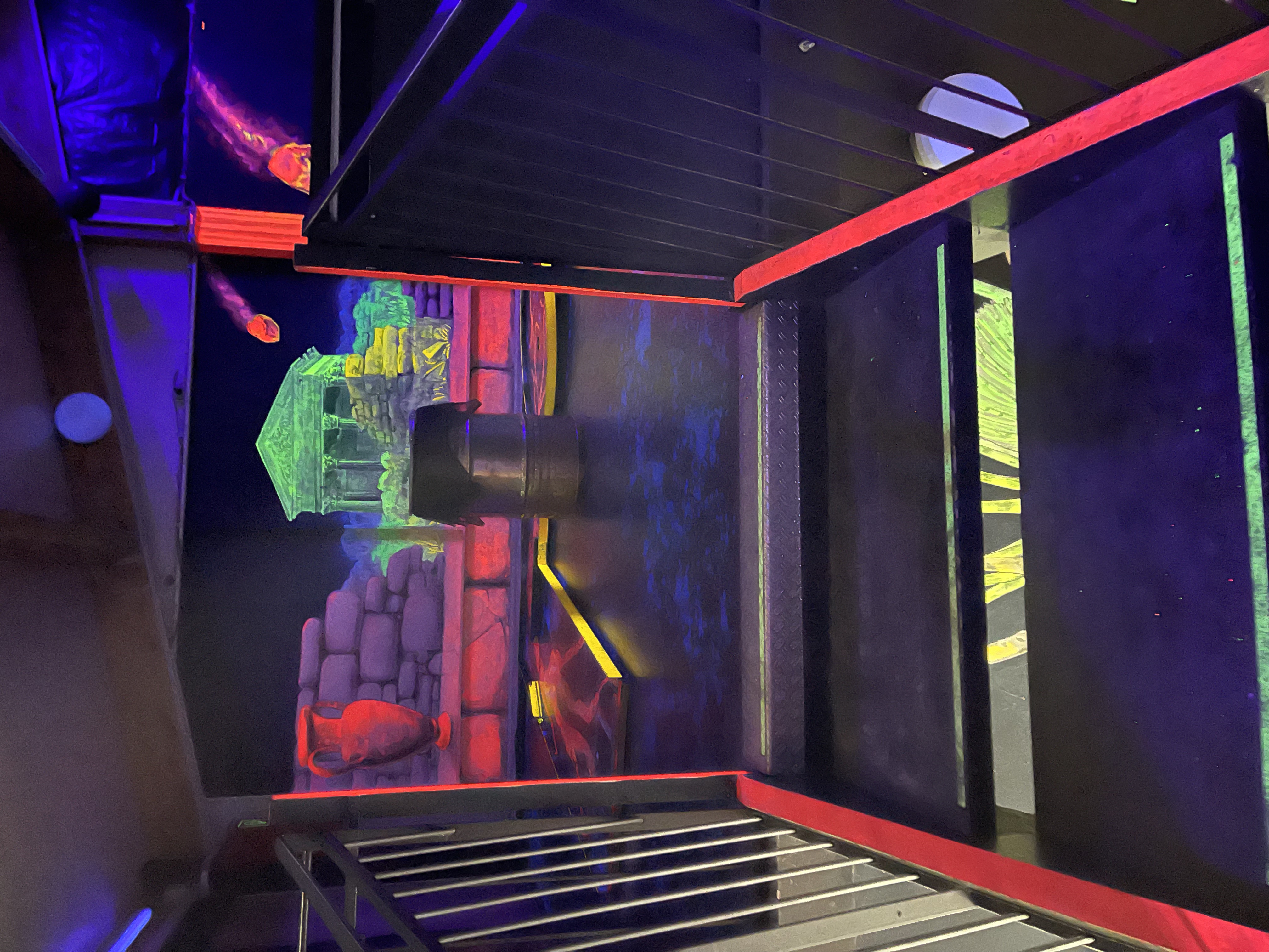 Intelligente Gebäudeautomation mit Loxone und KNX von ESZI