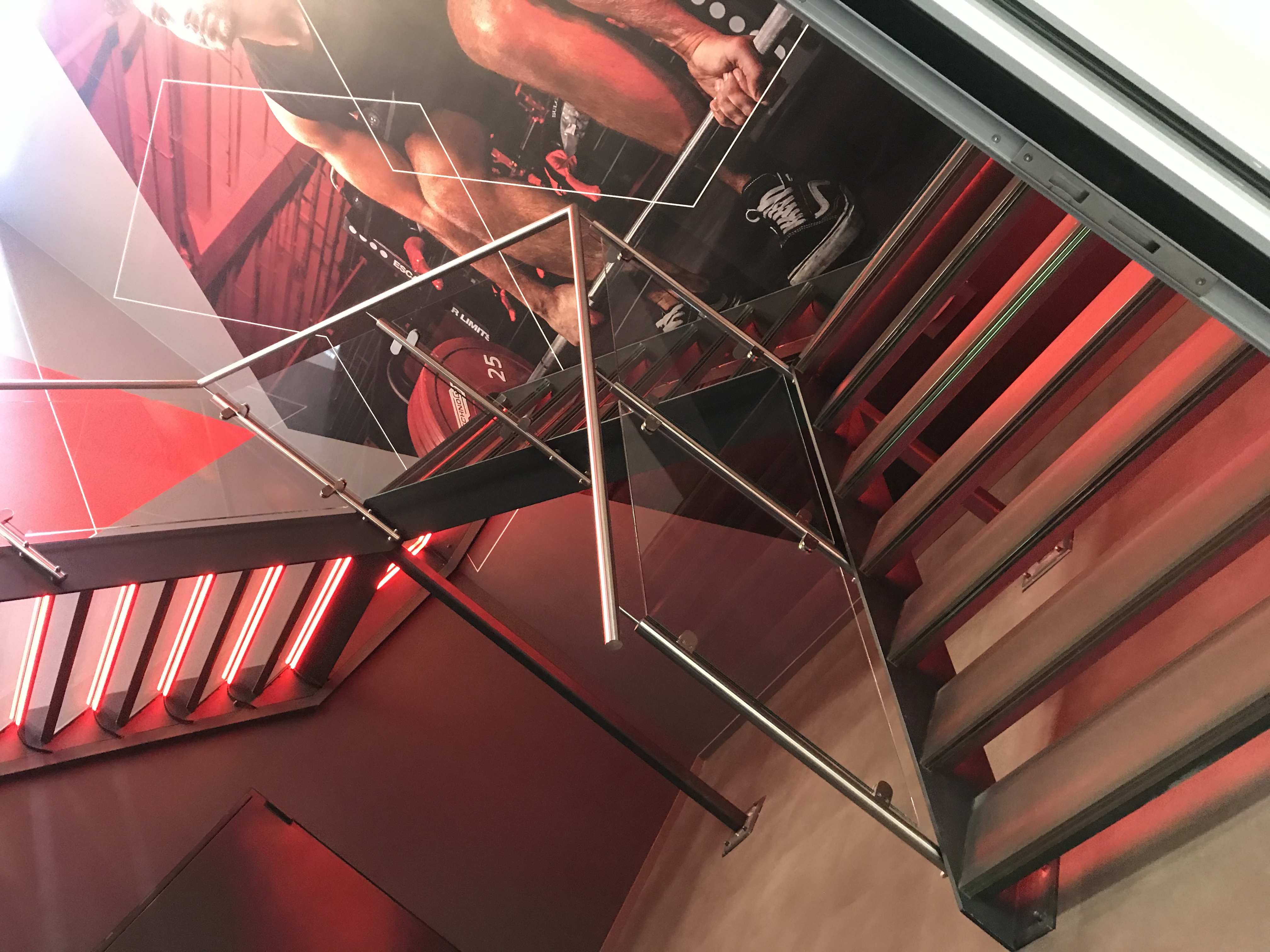 Intelligente Gebäudeautomation mit Loxone und KNX von ESZI